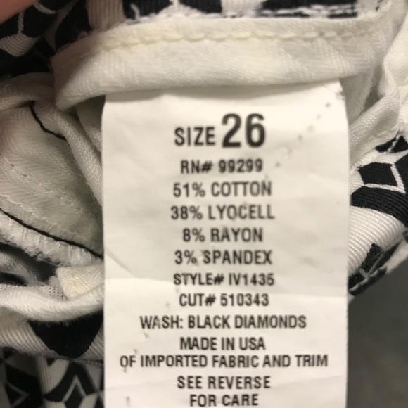 Level 99 new with tags tuxedo short. Size 26 - Picture 3 of 3